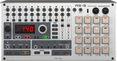 Behringer RS-9 drum sequencer (dans boîtier ALM Busy Circuits 52 HP)